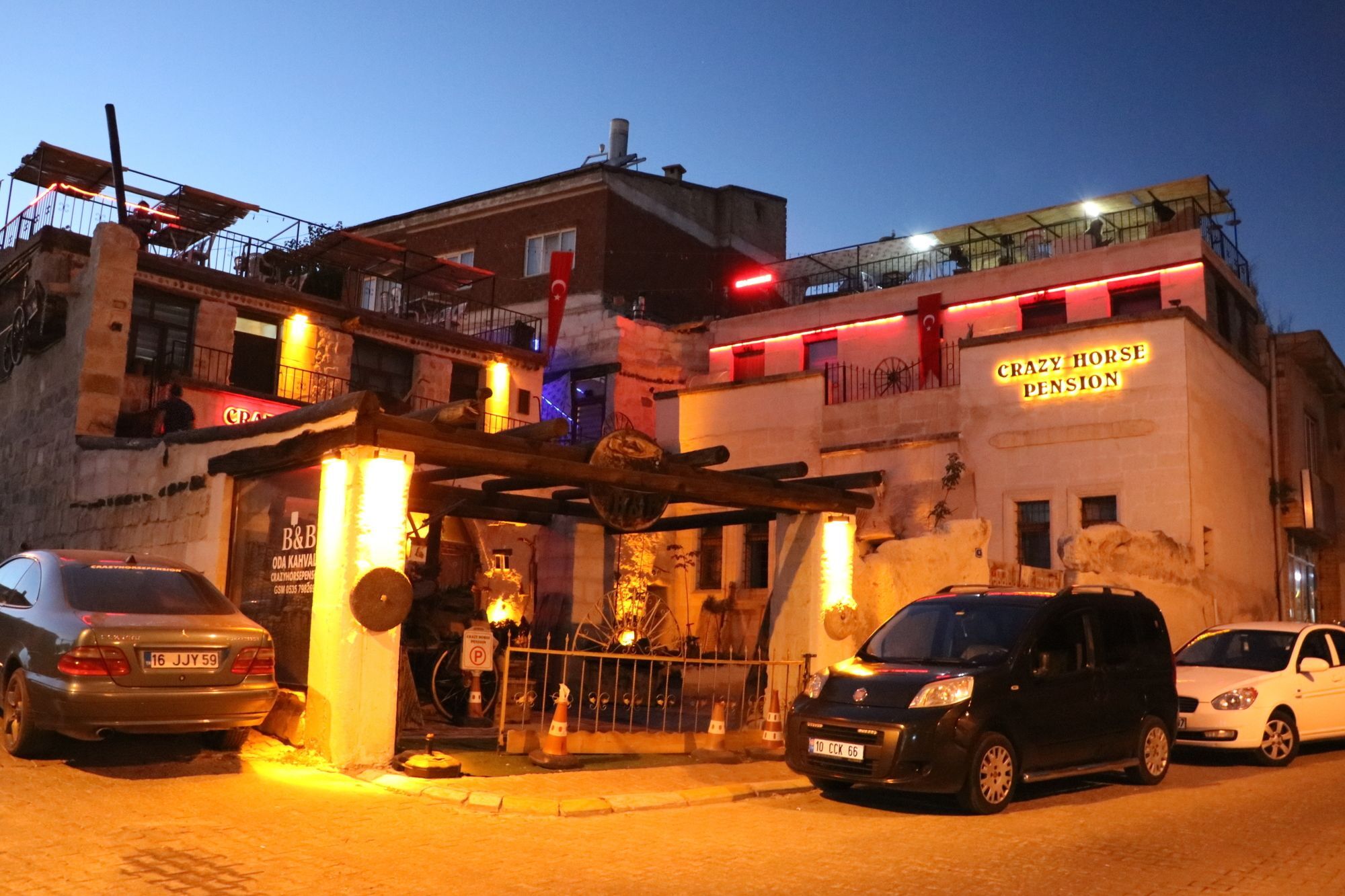Crazy Horse Pension Ortahisar Exterior foto